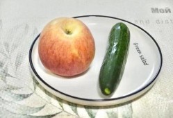 吃苹果和哈密瓜哪个好,营养与口感大比拼，哪个更胜一筹？”