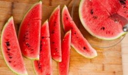 怎么劝朋友吃瓜,巧妙沟通的艺术