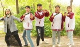 老师举行吃瓜大赛,师生同乐吃瓜大赛盛况