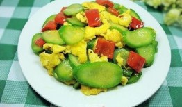 怎样炒富士瓜吃,富士瓜炒制秘籍，轻松学会炒出鲜嫩口感