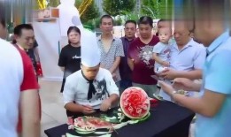 围观吃瓜图片,揭秘网络热议背后的真相