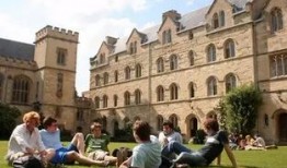 意大利留学吃瓜,揭秘留学生活中的“吃瓜”趣事