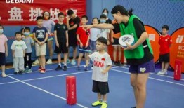 快手飞盘挑战吃瓜,吃瓜群众变身运动达人