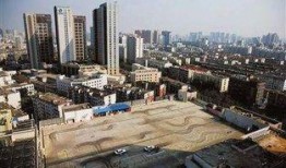 潍坊楼顶吃瓜,夏日里的独特风景线