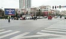 镇平电力广场吃瓜,夏日吃瓜盛宴，共享清凉时光