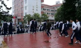 泉州中学吃瓜,吃瓜群众眼中的校园生活剪影