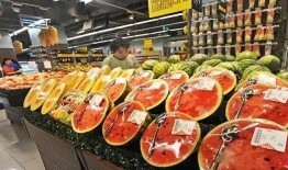 水果店吃瓜视频,水果店吃瓜视频带你领略夏日清凉