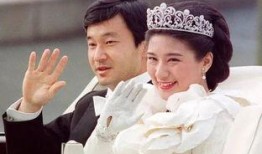 宫斗大戏吃瓜群众,吃瓜群众揭秘宫斗大戏背后的真相