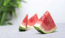 梦到在雪中吃瓜,一场奇幻梦境的甜蜜邂逅